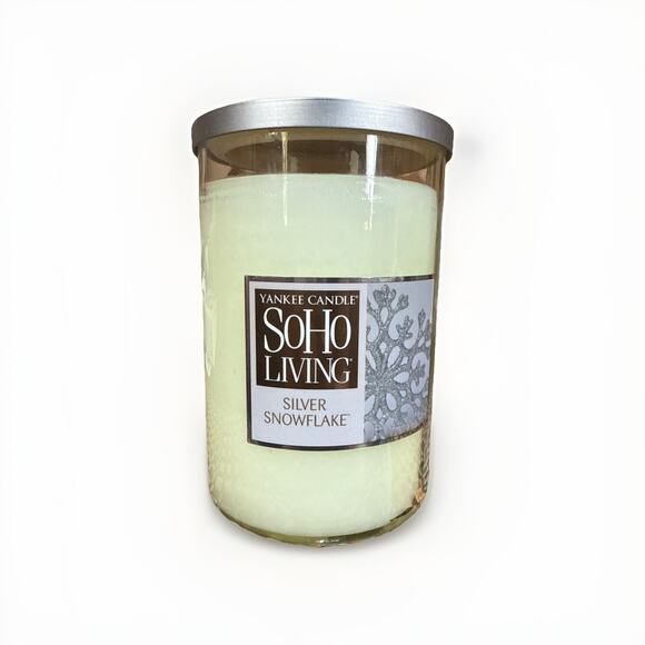 Yankee 2-Wick Candle SoHo Living Silver Snowflake Limited Edition 20oz Holiday - Picture 1 of 4
